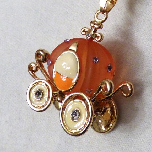 3-D Cinderella Pumpkin Carriage Pendant Necklace - Picture 11 of 12
